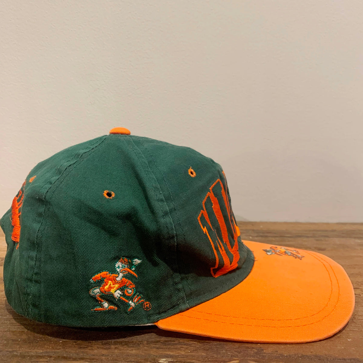 90s/Miami Hurricanes/snap back cap/ size FREE