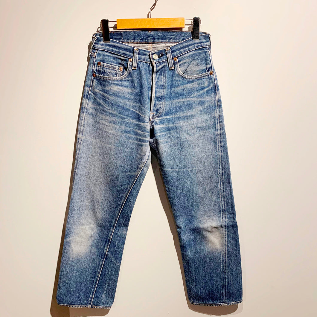 Levi's/501/赤耳 ﾃﾞﾆﾑﾊﾟﾝﾂ/ﾎﾞﾀﾝ裏524/size W28 – ReSacca