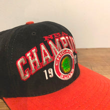 画像をギャラリービューアに読み込む, NBA 1997 CHICAGO BULLS CHAMPIONS CAP/AMERICAN NEEDLE SNAPBACK CAP/MADE IN USA
