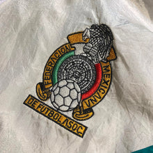 画像をギャラリービューアに読み込む, 90s Umbro/&quot;The Mexican Football Association Nylon Jacket&quot;/ size L
